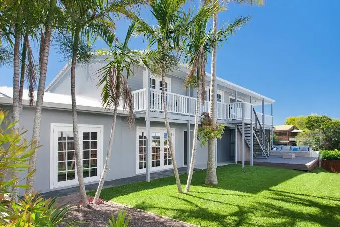 how to plan beach house construction on a budget
